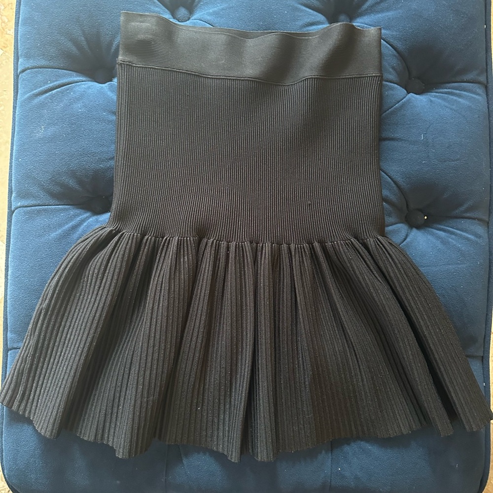 BCBGMaxAzria Black Trumpet Mini Skirt